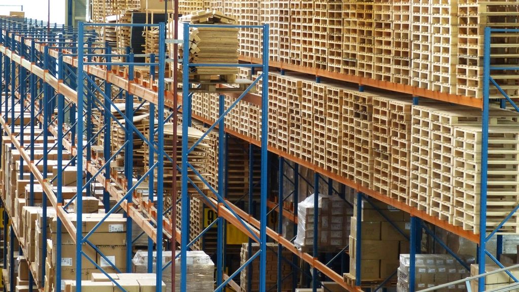 Pièces et consommables : passer par le distributeur ou vendre en direct